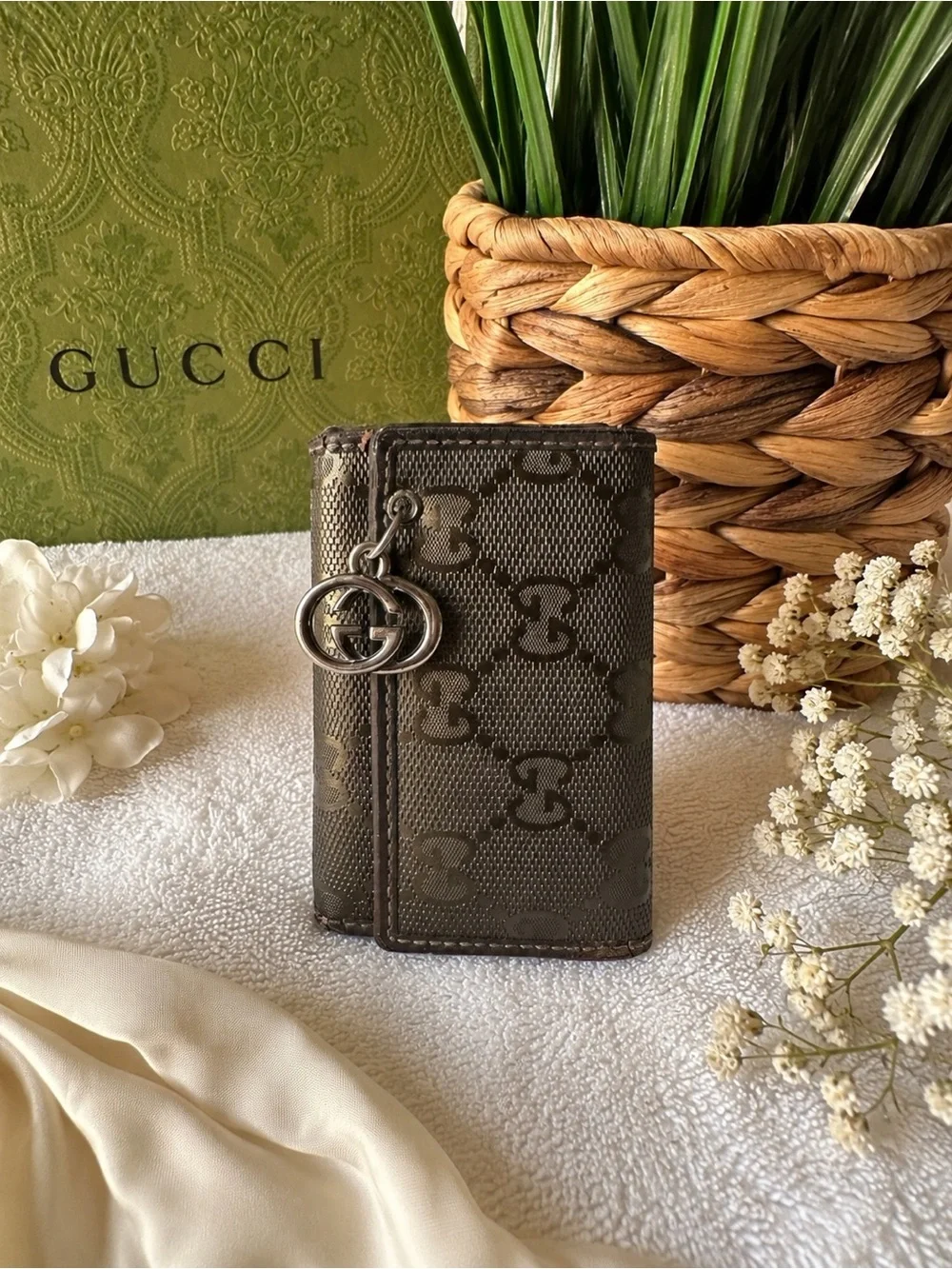 Authentic Gucci Metallic Brown GG Monogram 4-Key Holder w/ GG Charm